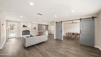 586 Madeira Dr, Orange Park, FL 32073