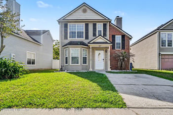 587 Staffordshire Dr E, Jacksonville, FL 32225