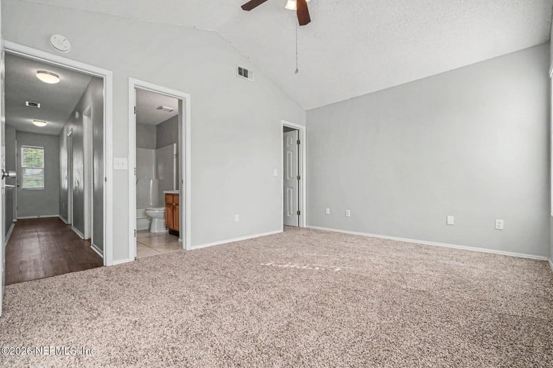 587 Staffordshire Dr E, Jacksonville, FL 32225