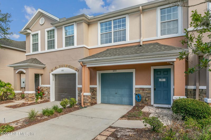 5893 Parkstone Crossing Dr, Jacksonville, FL 32258