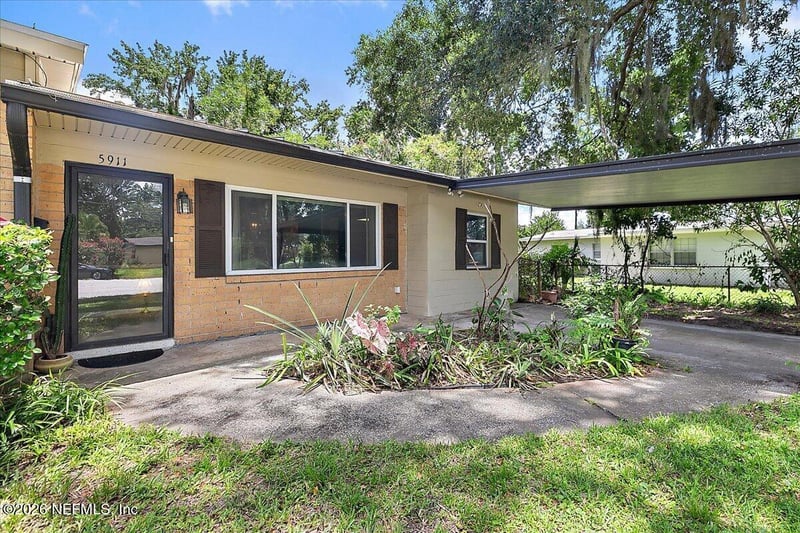 5911 Marty Ct, Jacksonville, FL 32216