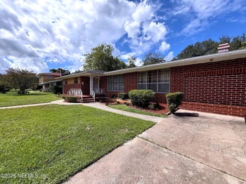5918 Lusaid Dr, Jacksonville, FL 32209