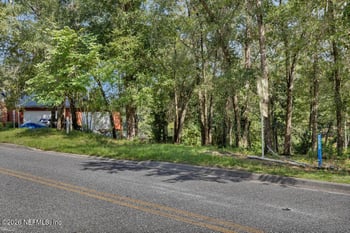 592 Lake Asbury Dr, Green Cove Springs, FL 32043