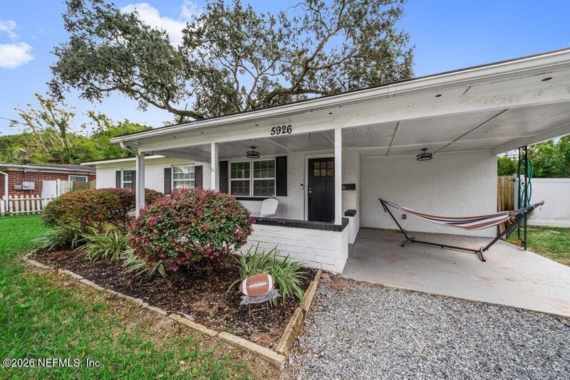 5926 Maple Leaf Dr S, Jacksonville, FL 32211