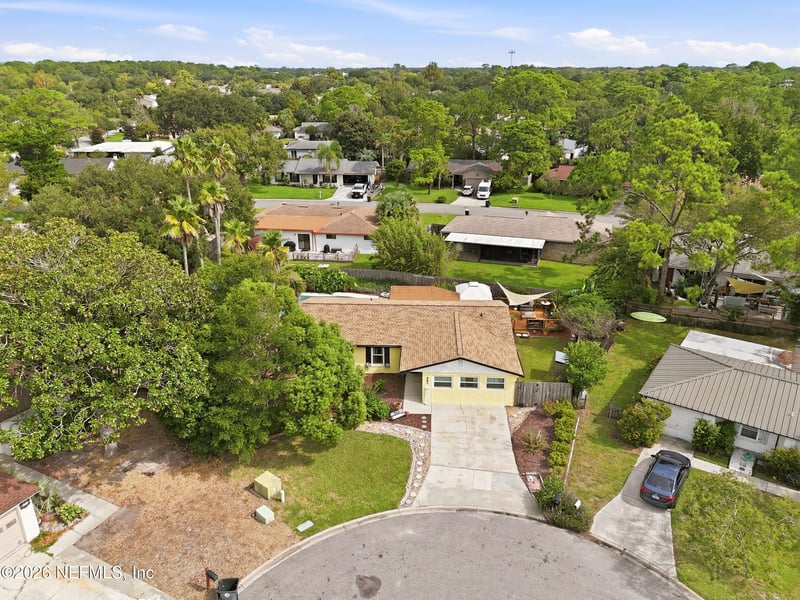 593 Cruiser Ln, Atlantic Beach, FL 32233