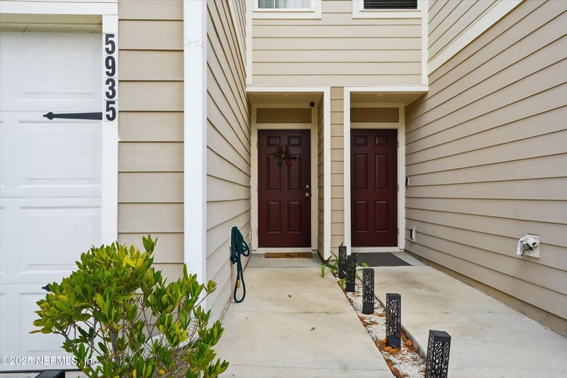 5935 Creekside Crossing Dr, Jacksonville, FL 32210