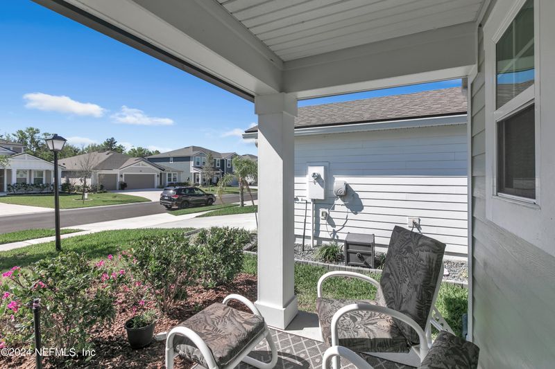 595 Meadow Creek Dr, St Johns, FL 32259