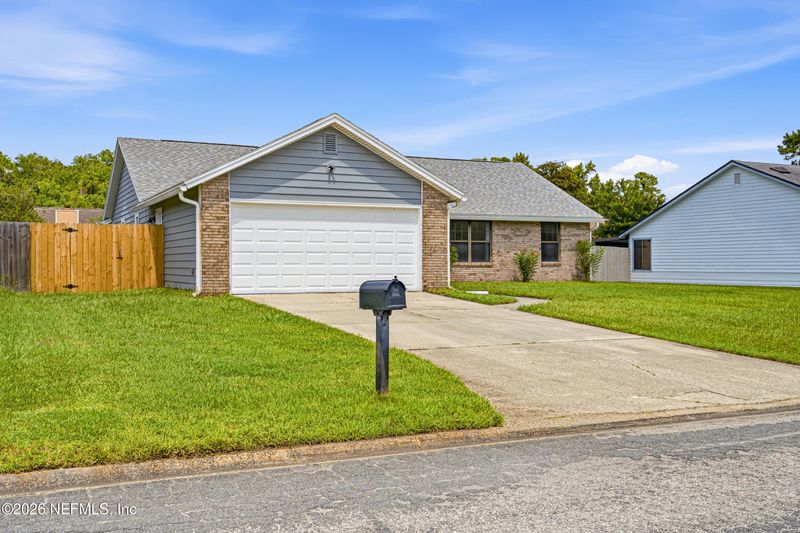 596 Robert Livingston St, Orange Park, FL 32073