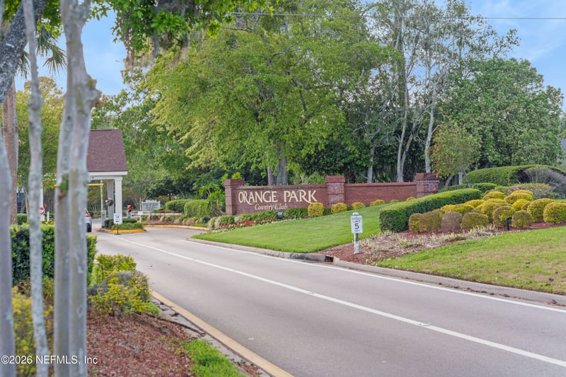598 Glasgow Ct, Orange Park, FL 32073