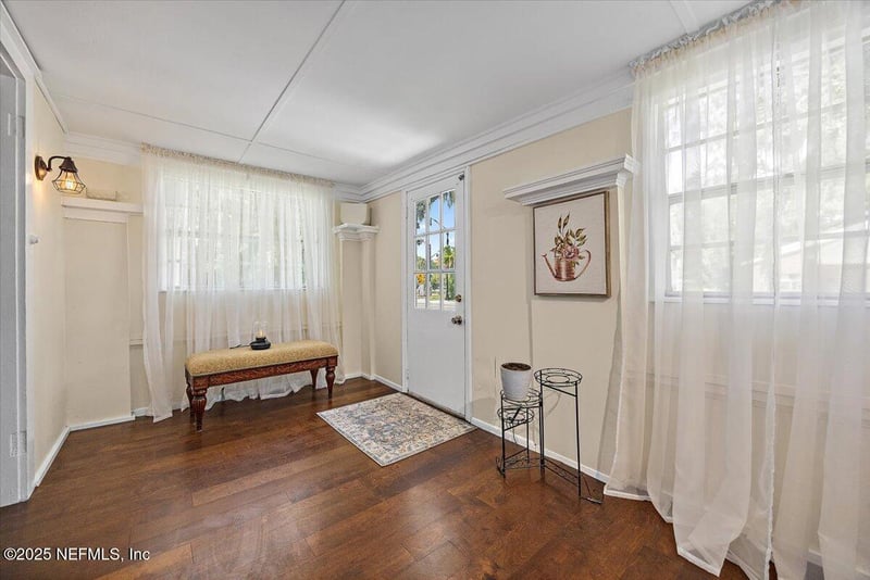 6 E San Carlos Ave, St Augustine, FL 32084