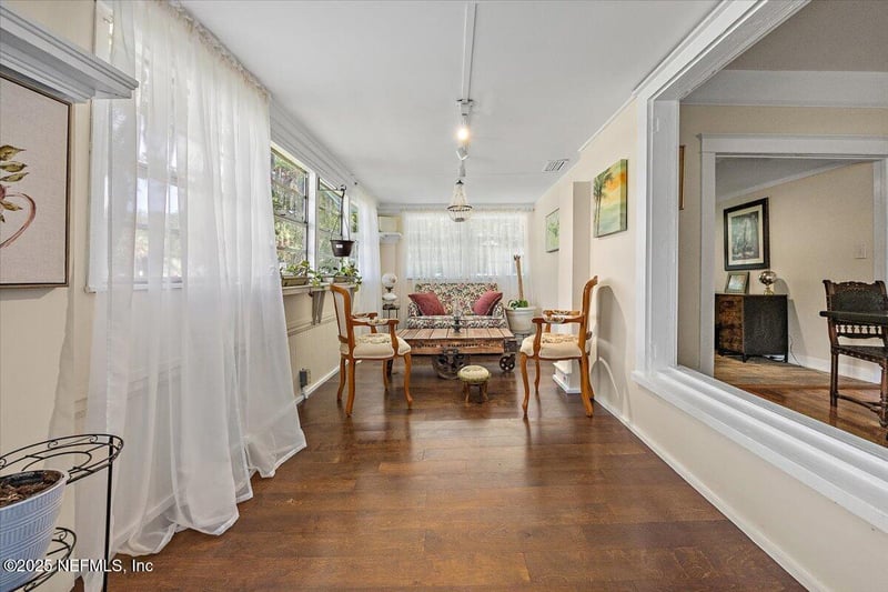 6 E San Carlos Ave, St Augustine, FL 32084