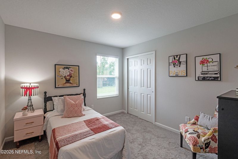 60 Kirk Rd, Jacksonville, FL 32218
