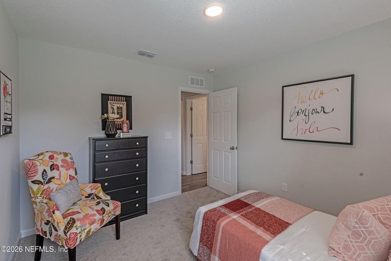 60 Kirk Rd, Jacksonville, FL 32218