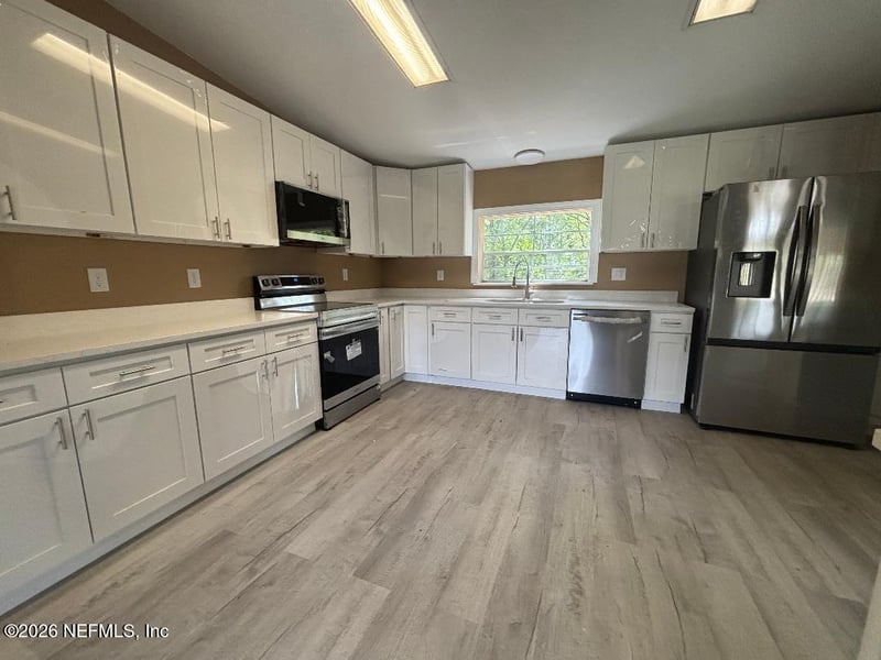 60 Plankton Ave, Middleburg, FL 32068