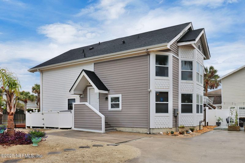 600 First St, Neptune Beach, FL 32266