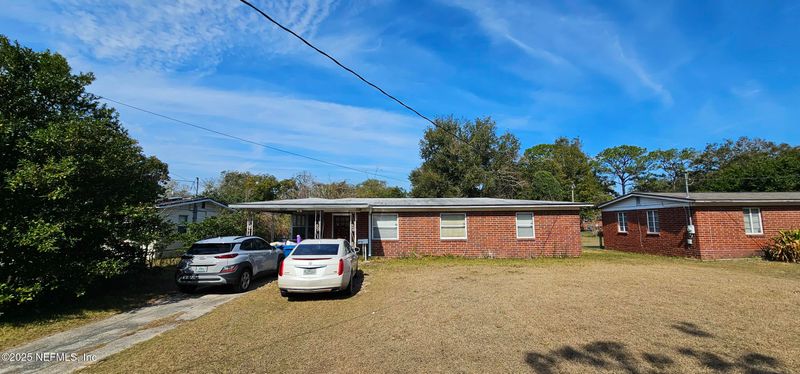 6021 Maple Leaf Dr, Jacksonville, FL 32211
