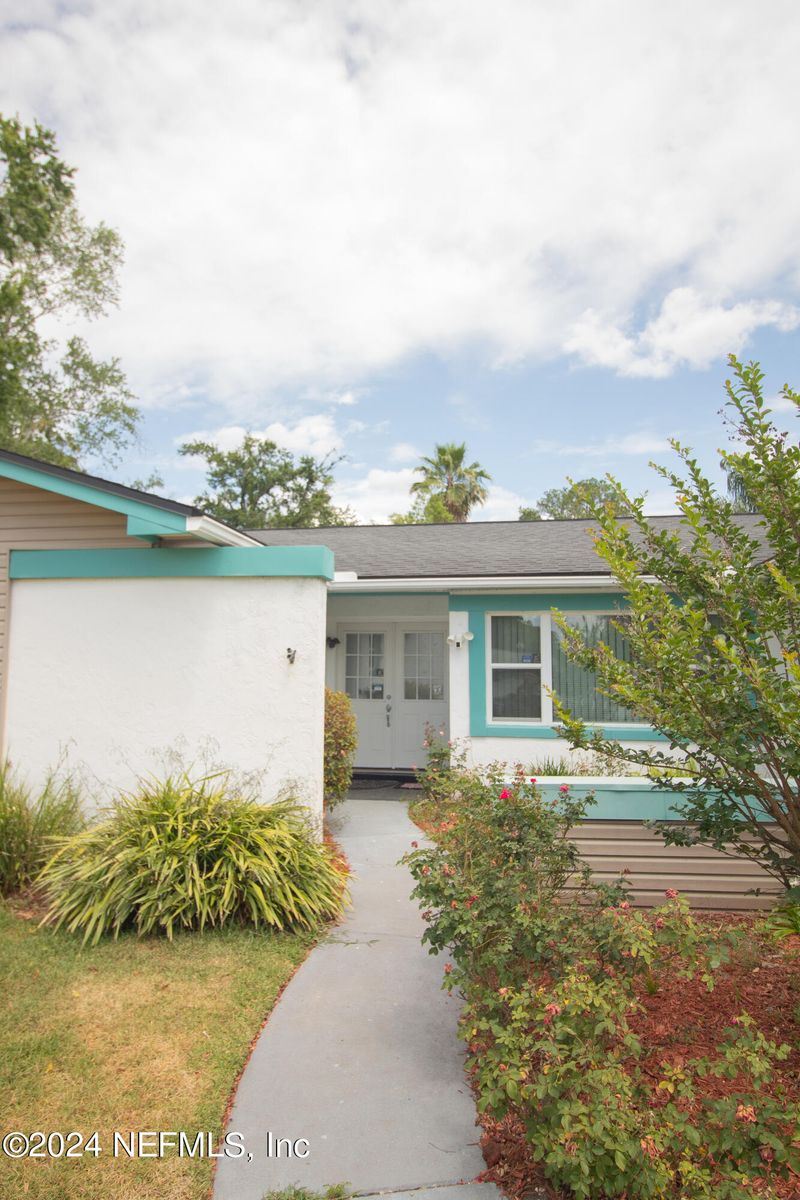6035 Caprice Dr, Jacksonville, FL 32244