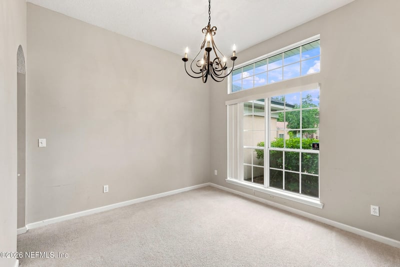 604 Reflection Cove Rd, Jacksonville, FL 32218