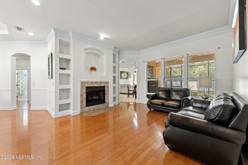 6045 Alderfer Springs Dr, Jacksonville, FL 32258