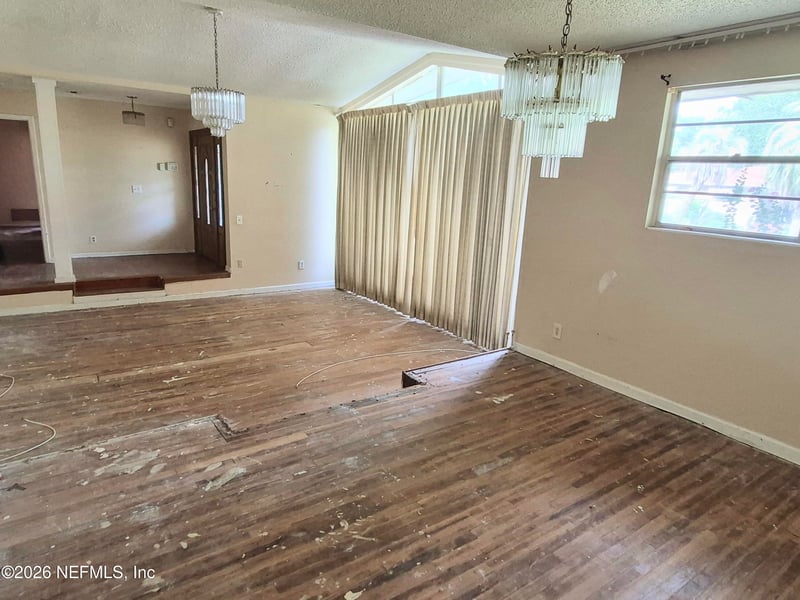 6046 Kinnon Dr, Jacksonville, FL 32209