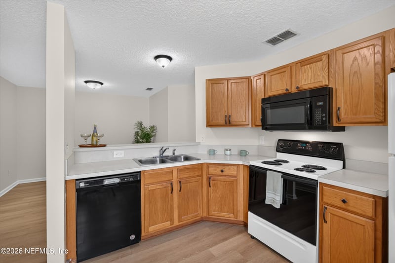 605 N Covered Bridge Rd #4, St Johns, FL 32259