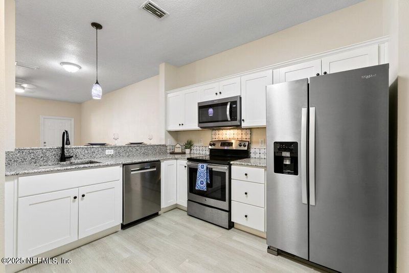 605 Southbranch Dr, St Johns, FL 32259