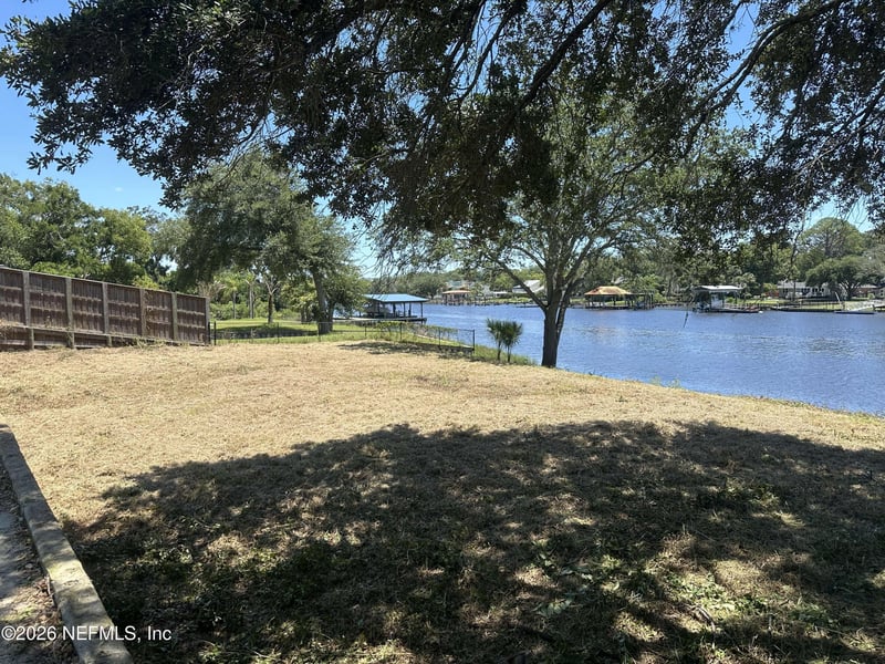 6068 Hinely Ln, Jacksonville, FL 32216