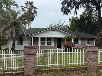 6069 Adams Rd, Macclenny, FL 32063