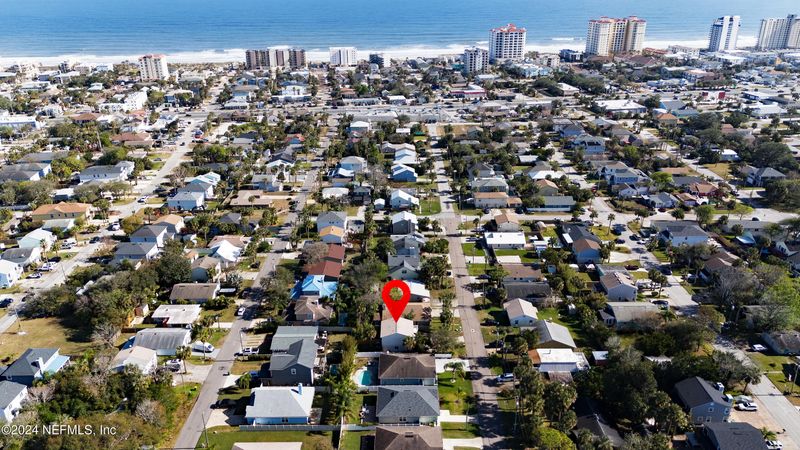 609 Upper 8th Ave S, Jacksonville Beach, FL 32250
