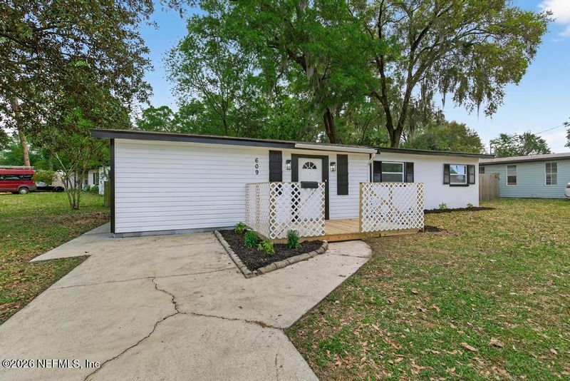 609 Wren Rd, Jacksonville, FL 32216