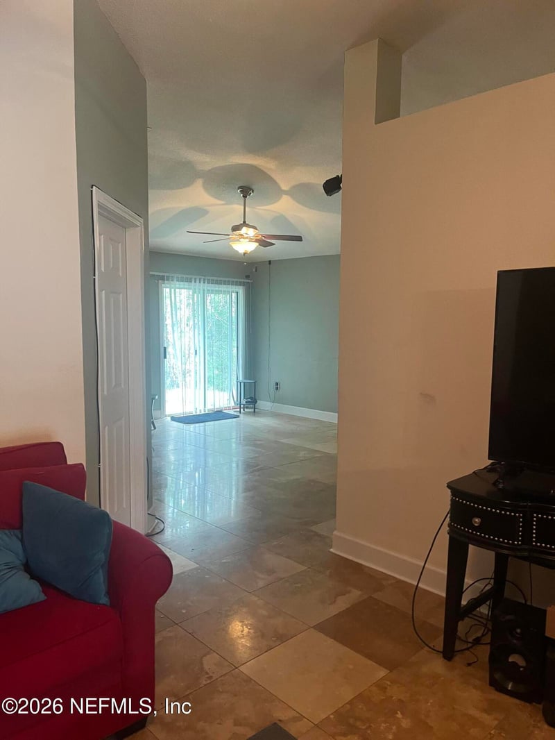 6090 Chestnut Gelding Ln, Jacksonville, FL 32234