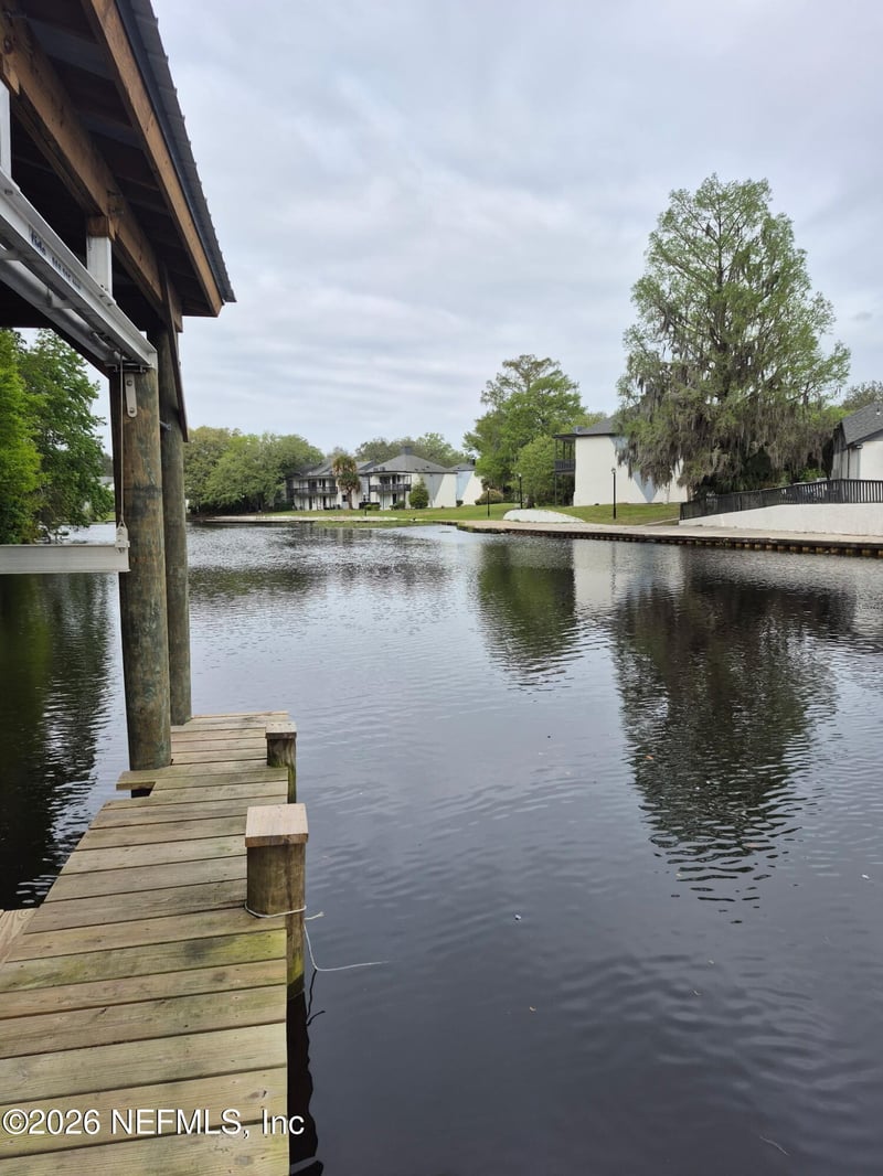 6093 Hyde Park Cir, Jacksonville, FL 32210