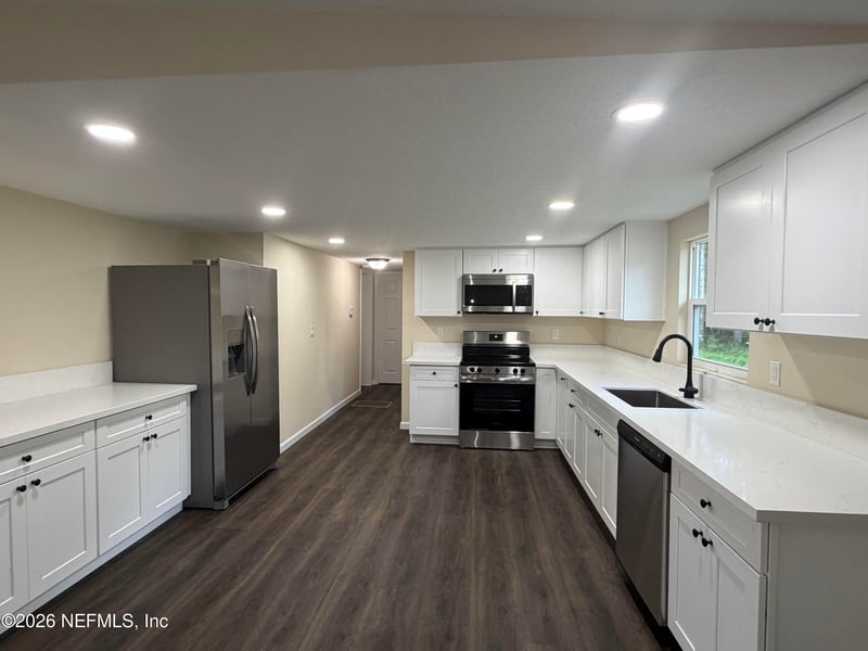 6095 Taylor Rd, Jacksonville, FL 32234