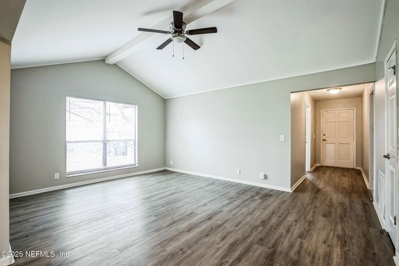 6096 Blank Dr, Jacksonville, FL 32244