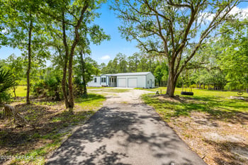 6101 Armstrong Rd, Elkton, FL 32033