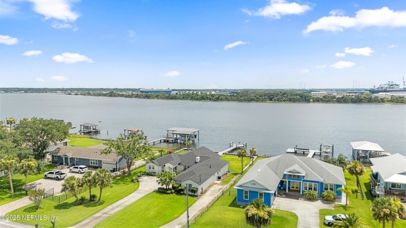 6102 Heckscher Dr, Jacksonville, FL 32226