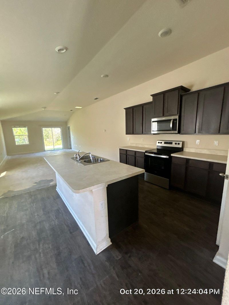6104 Bucking Bronco Dr, Jacksonville, FL 32234