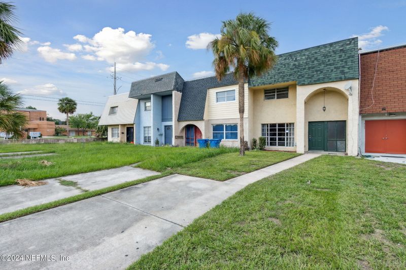 6107 Tuscony Cir, Jacksonville, FL 32277