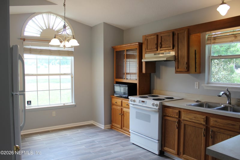 612 S Vermont Ave, Green Cove Springs, FL 32043