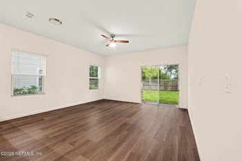 614 Holly Dr, Orange Park, FL 32073