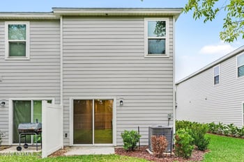 614 Holly Dr, Orange Park, FL 32073
