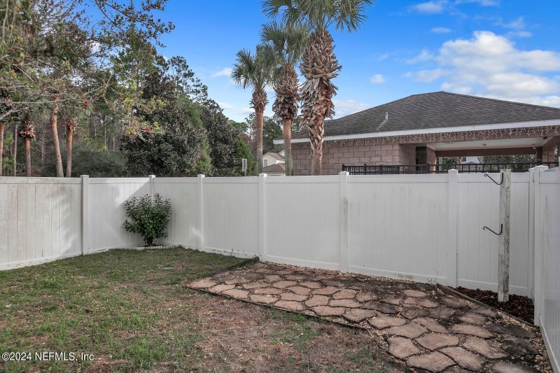 616 Southbranch Dr, St Johns, FL 32259