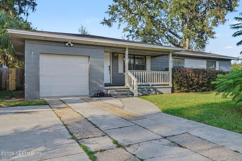 6211 Sage Dr, Jacksonville, FL 32210