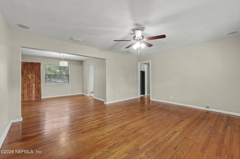 6211 Sage Dr, Jacksonville, FL 32210