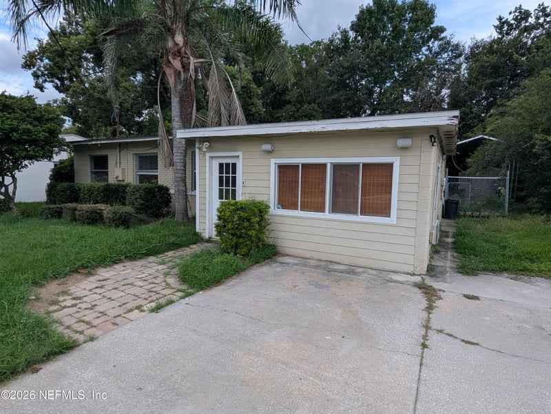 6220 Pennant Dr W, Jacksonville, FL 32244