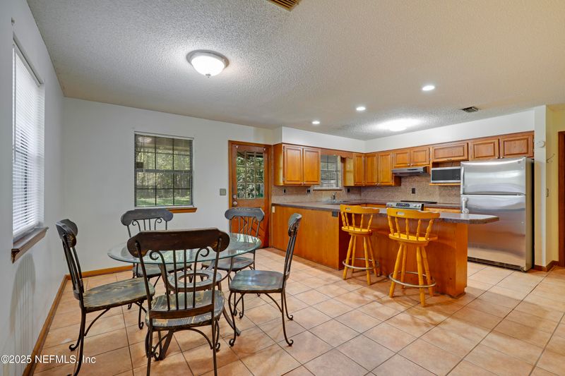 6226 Kenny Rd, Jacksonville, FL 32254