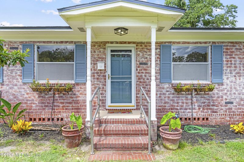 6235 Pine Summit Dr, Jacksonville, FL 32211