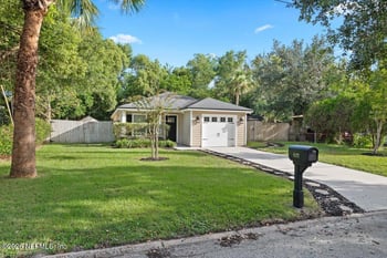 6237 Syringa Ln, Jacksonville, FL 32211