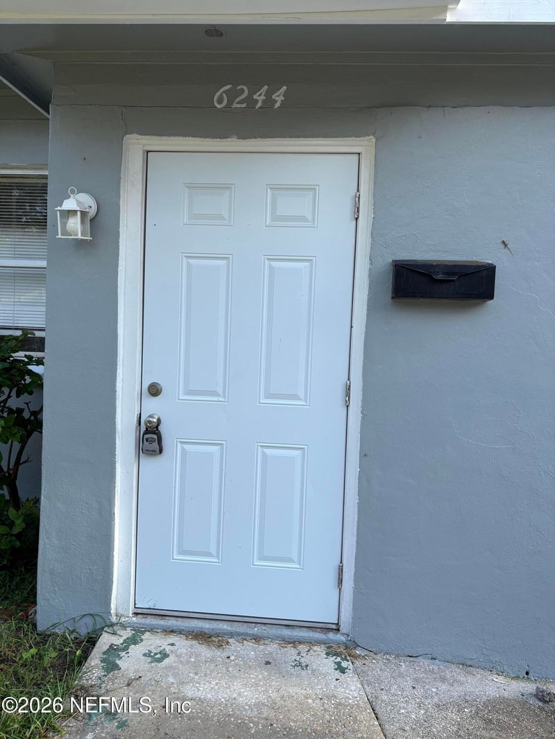 6244 Pine Bluff Dr, Jacksonville, FL 32211