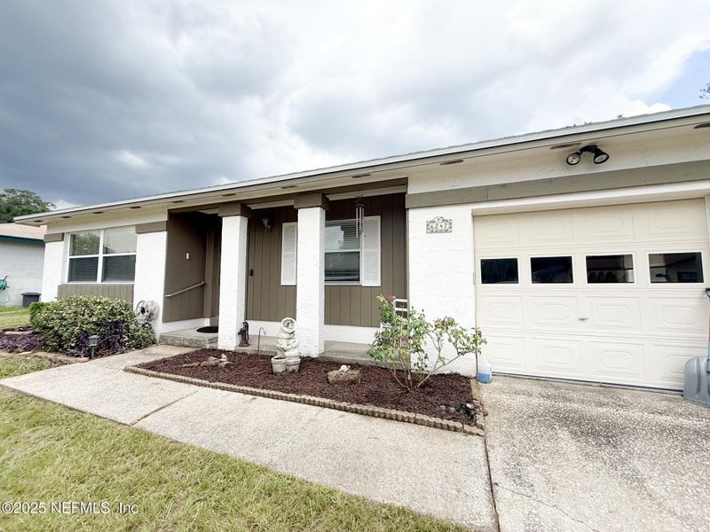6247 Checkmate Ln, Jacksonville, FL 32244